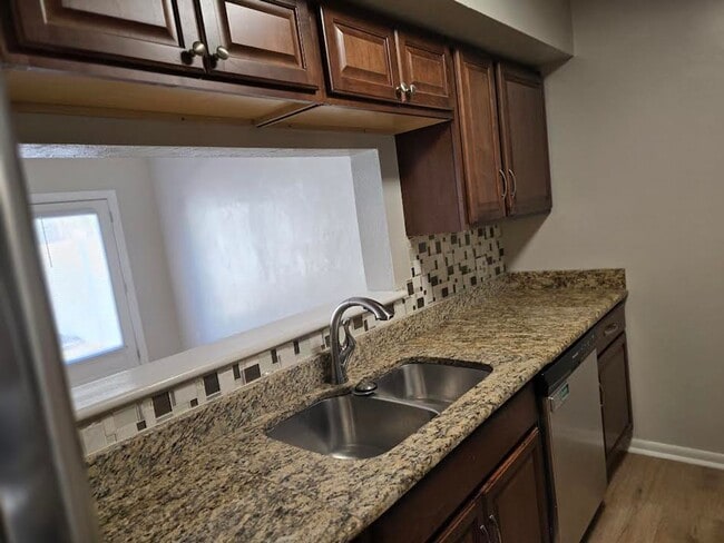 Photo - Wonderful 3 bedroom 1.5 bath Townhome in W...