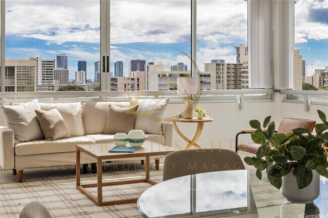 Spacious Makiki 1-Bedroom Condo with Parking & Pool – Anga-Roa