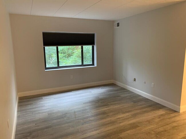 Photo - 3457 Evergreen Rd Unit APT 204