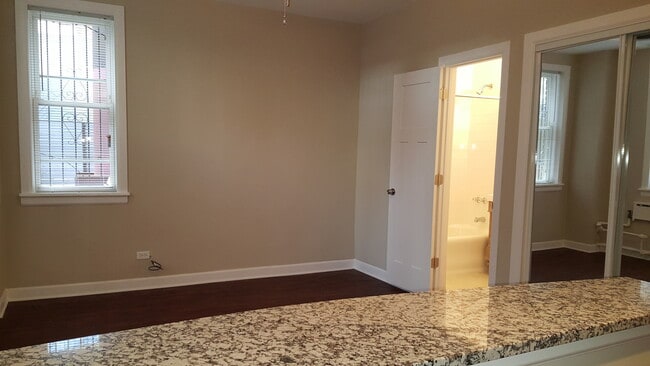 Photo - 432 W Belmont Ave Unidad 102