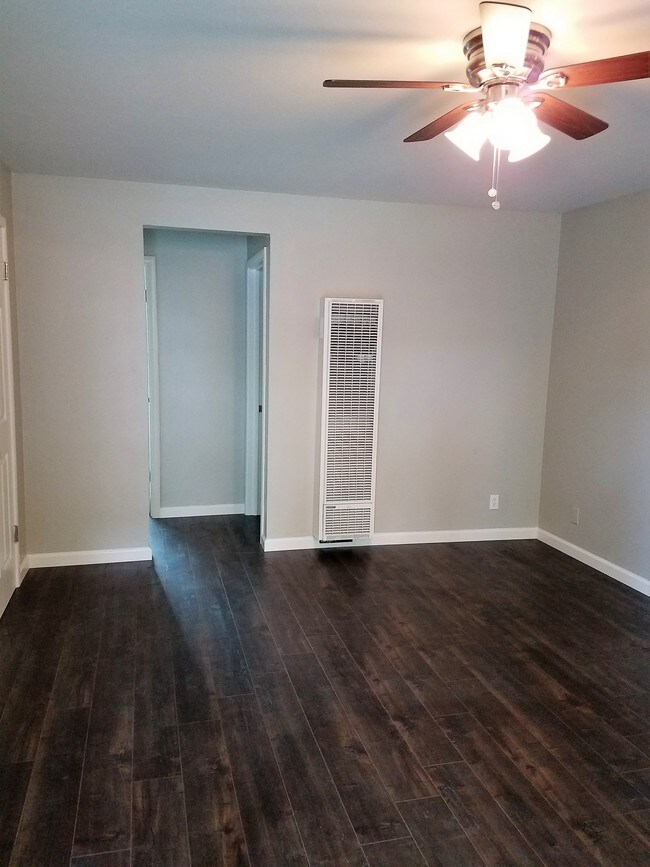 Photo - The Palms (04/25)