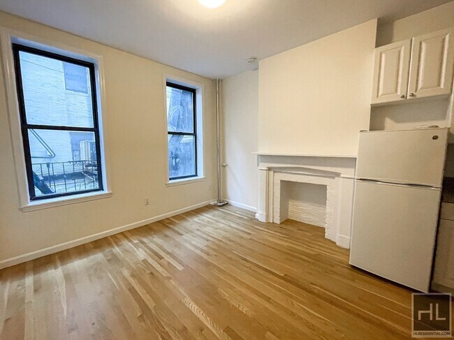 Photo - THIRD AVENUE Unit 16