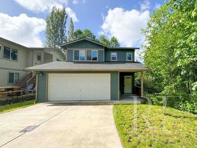 Building Photo - Nice 2-Story End of Road Privacy Rental