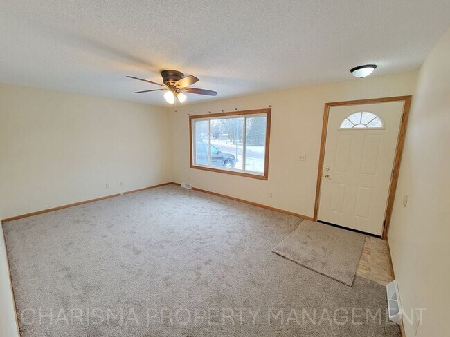 Photo - 4 BD, 2 BA - FENCED IN YARD, PRIVATE TRAILS, FINISHED UPPER AND LOWER LIVING AREAS, ATTACHED GARAGE!