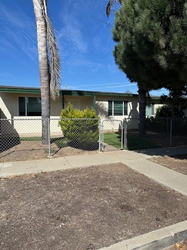 Two Bedroom One Bath Duplex House House Rental in Lompoc, CA