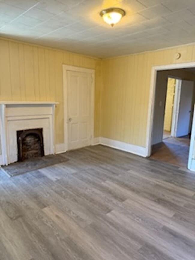 Photo - 2 bedroom & 1 Bathroom in the Beaumont Area.