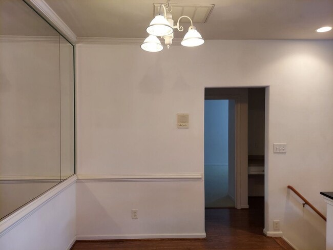 Photo - 1061 Grand Oak Ln