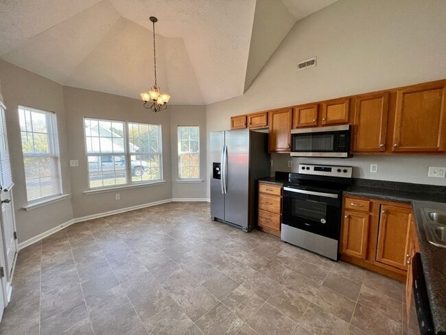 Photo - 3 Bed 2 Bath with Bonus in North Blackman Area