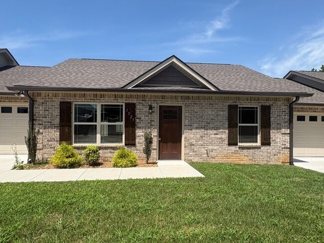 Building Photo - 1525 Green Ln