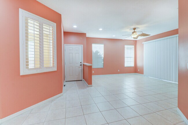 Photo - 210 Mystic Falls Dr Casa Adosada