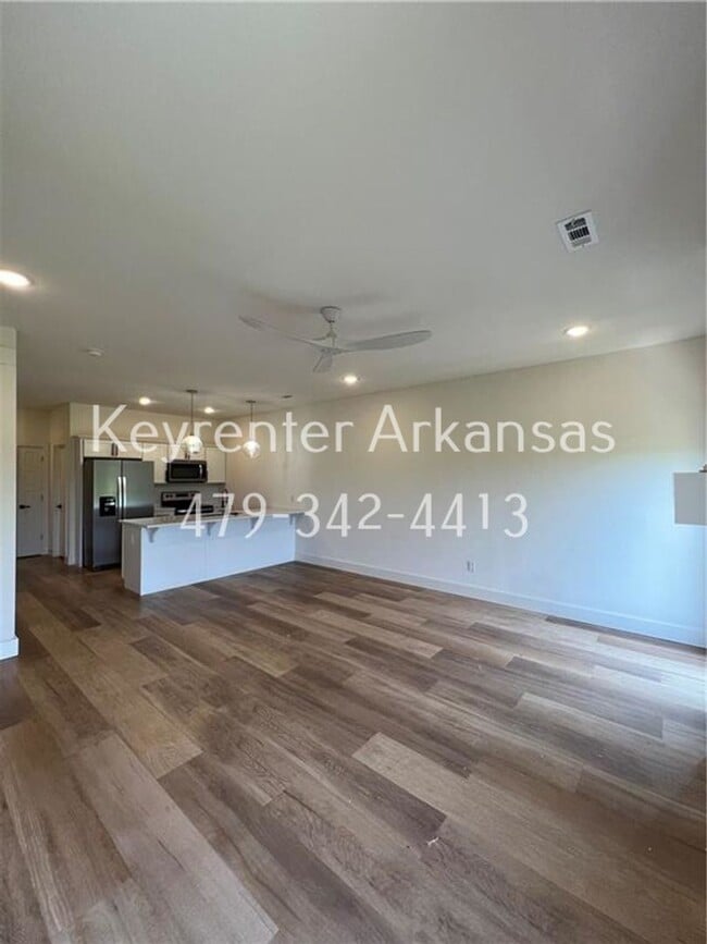 2703 SW Livingston Square Unit 2