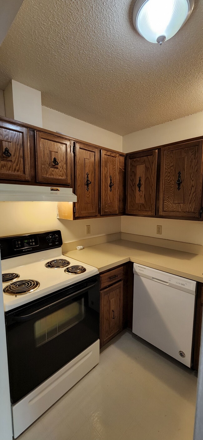 Photo - 7 Autumn Leaf Dr Unit 7 AutumnLeaf #23