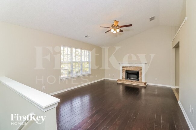 Photo - 10 Easton Trce