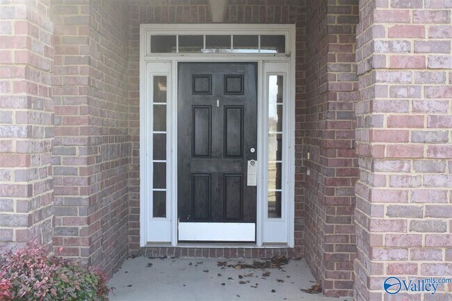 Photo - 7010 Thornwood Ln SE