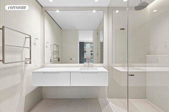 Photo - 251 W 14th St