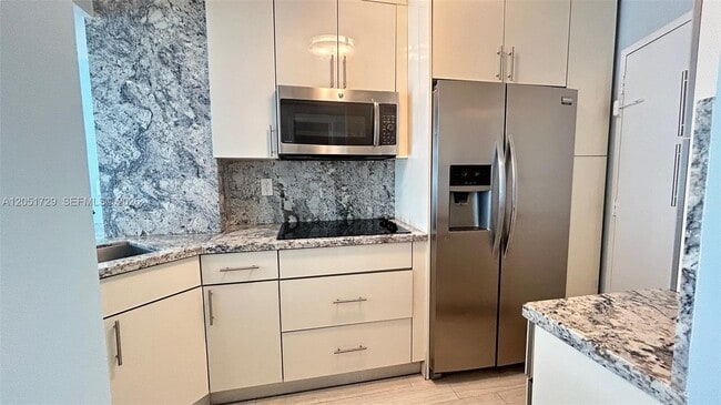Photo - 2899 Collins Ave Unit 724