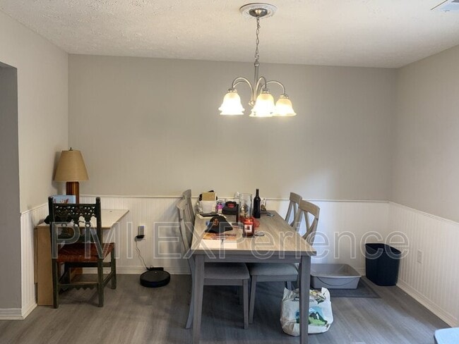 Photo - 6094 Red Squirrel Pl