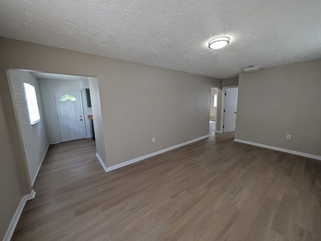 Photo - 3606 E Comanche Ave