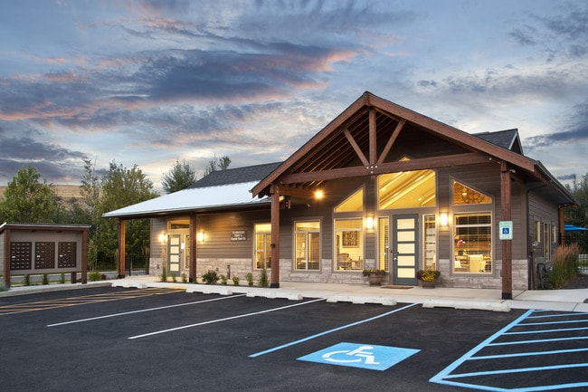 Casa club comunitaria - Riverside at Coyote Rock