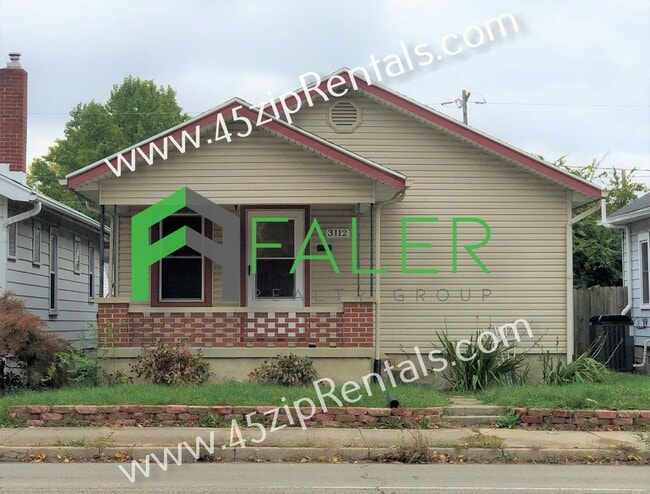 Building Photo - Belmont Ranch with LOTS of Space!