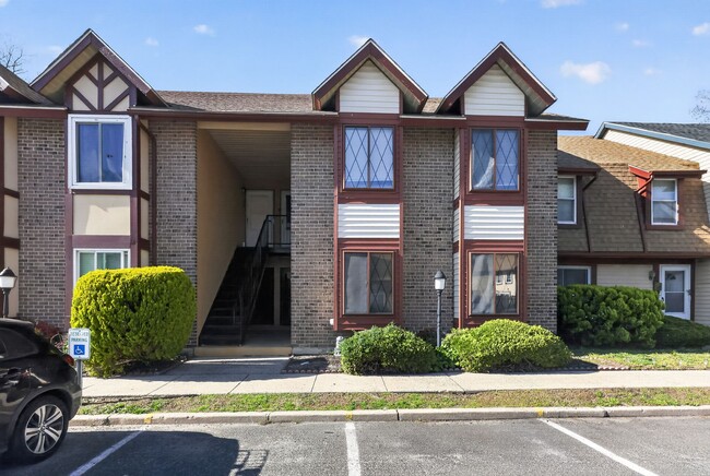 Photo - 122 Chelsea Cir