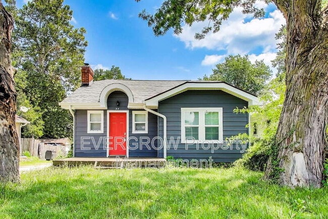Building Photo - 33 S Lynhurst Dr Rental