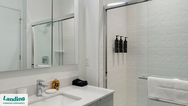 Photo - 620 Foster St Unidad 549