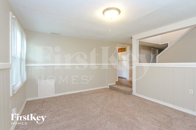 Photo - 3135 Foltz St