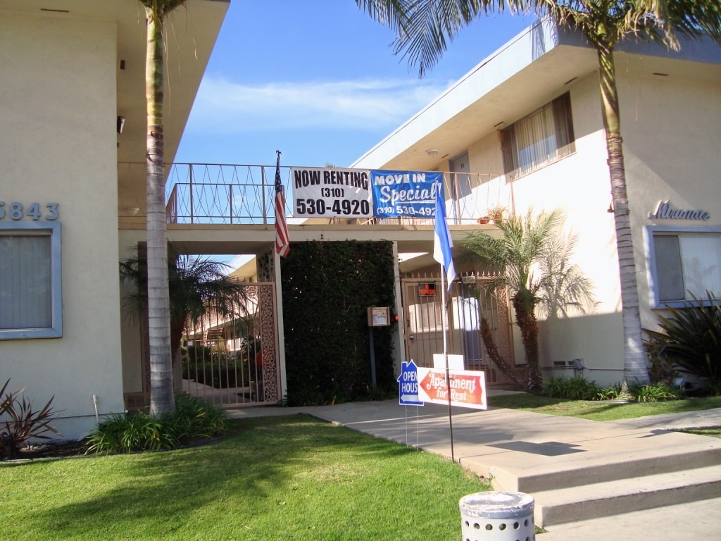 Miramar Apartments - Miramar Apartments