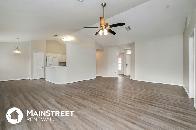 Photo - 1067 Aladdin Rd