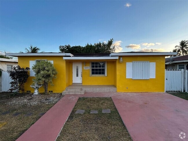 Building Photo - 8840 SW 38th St Rental