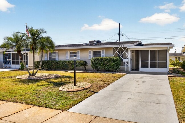 Photo - FULLY RENOVATED 2 BEDROOM WITH HUGE BONUS ROOM!