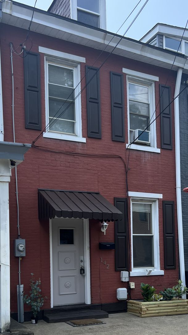Photo - 2 Bed 1 Bath Townhouse for Rent in Lawrenceville!