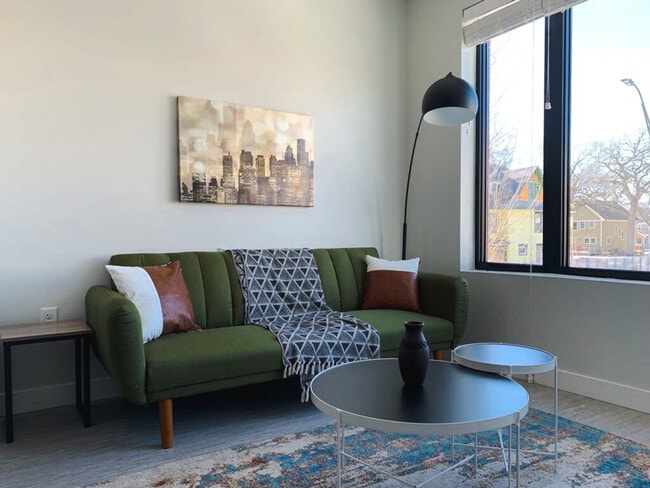 Building Photo - 2530 University Ave