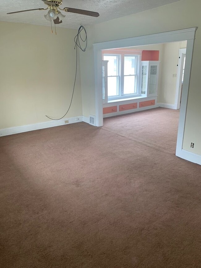 Photo - 3395- 3397 W. 100th Unidad UP