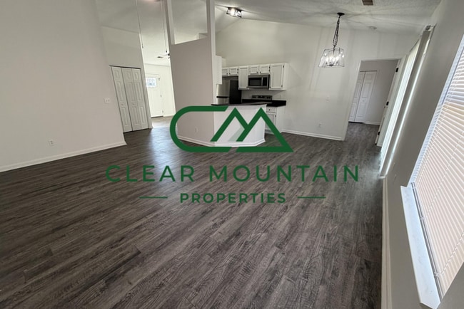 Photo - MOVE-IN SPECIAL! FREE RENT!