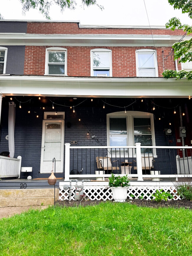 Photo - 20 E Liberty St Townhome