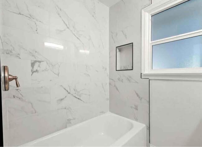 Photo - 1528 W Cortland Ave