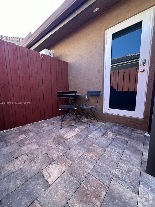 Building Photo - 14470 SW 163rd St Unit 1 Rental