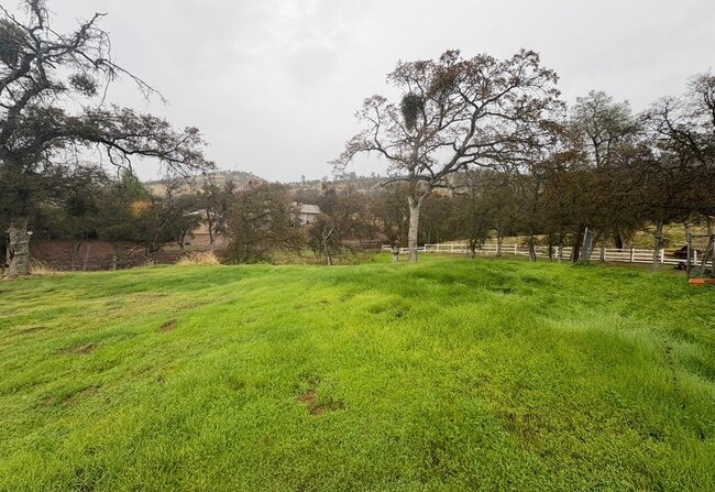 Photo - 13600 Pino Ct