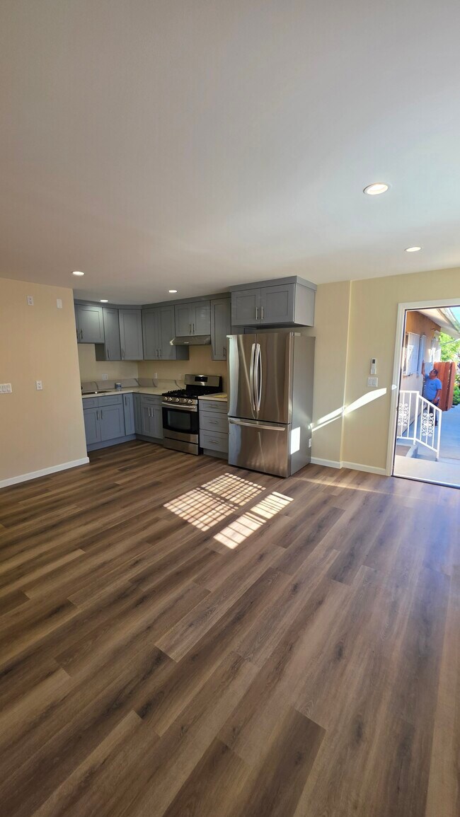 1262 W 88th St Unit 1262 W 88th Street, Unit A