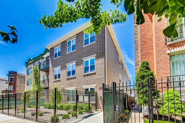 Photo - 6122 S University Ave Condo Unit 303