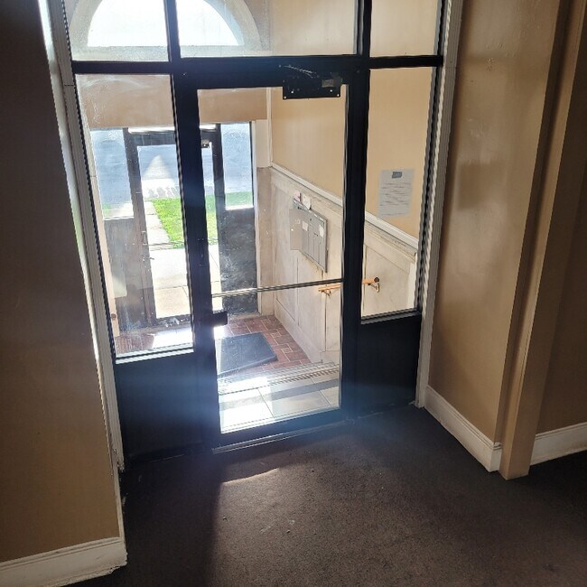 4317 S Michigan Ave Unit 3A