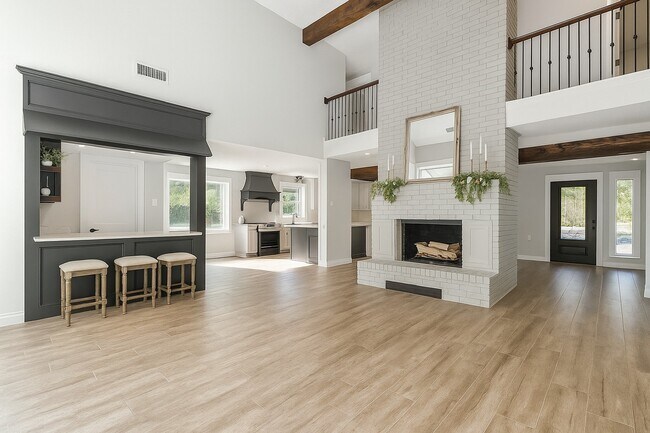 Photo - 211 Garden W