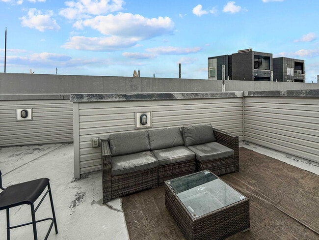 Photo - 1102 Germantown Ave Unidad ID1285555P