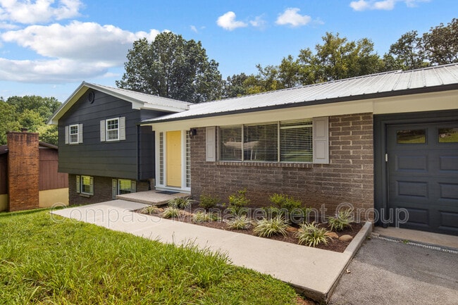Photo - 1505 Aldenwood Ln
