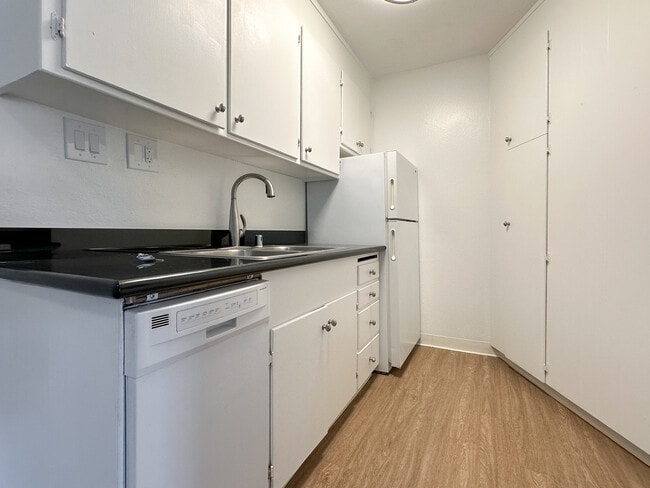 Photo - 1823 Lincoln Ave Unit 315