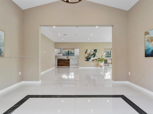 Photo - 1500 Biarritz Dr