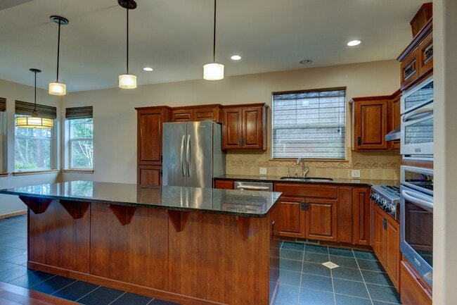 Photo - 3 Bedroom 2 Bath home in Fairway Point - Golf Course View