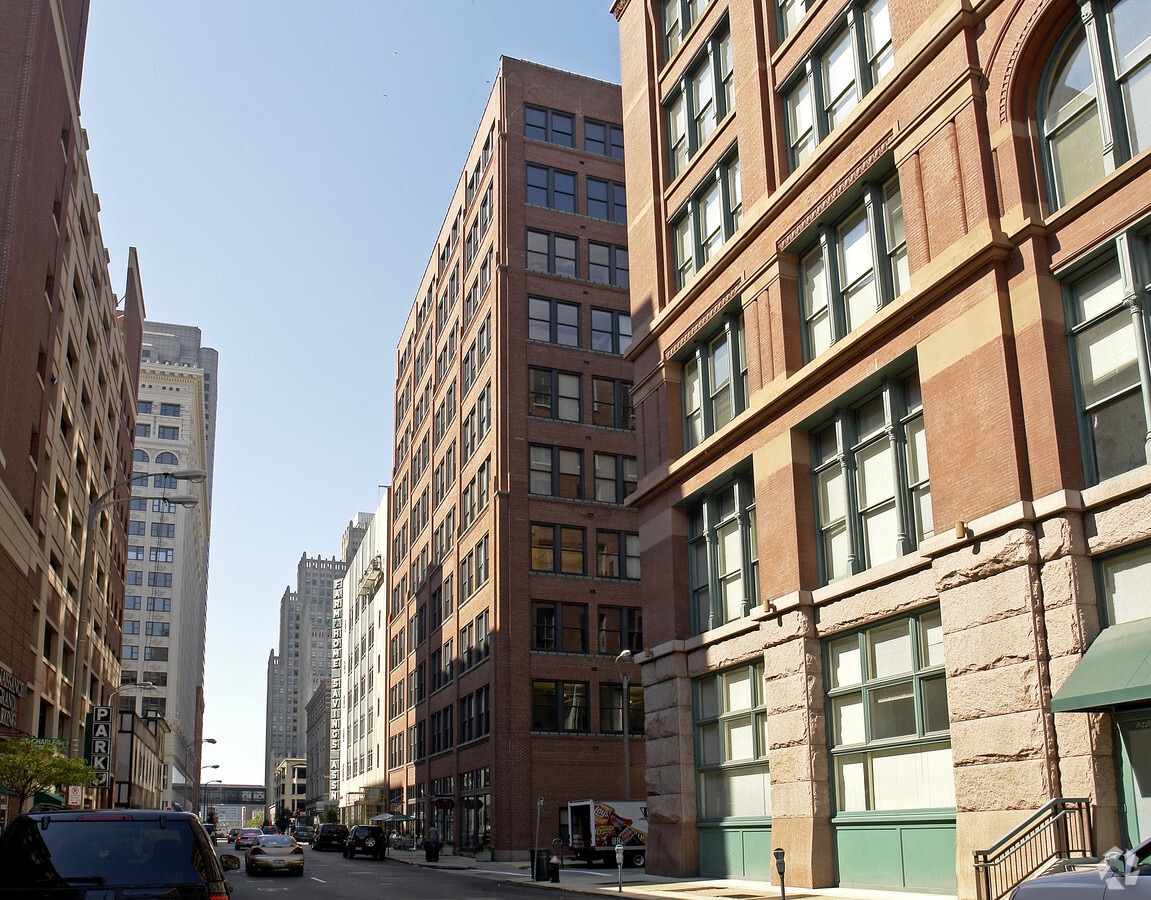 Lofts de la calle 10, 415 N 10th St - 10th Street Lofts
